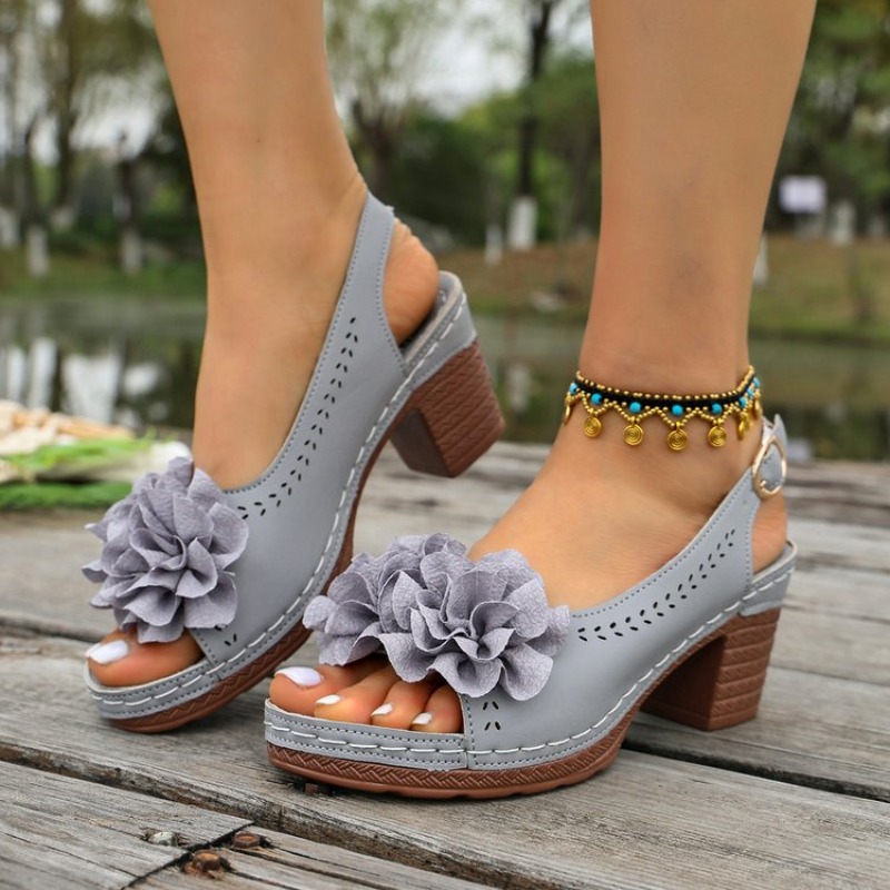 صنادل نسائية صيفية 2026 بتصميم - مراجعة Vintage And Modern Fashion وسعره