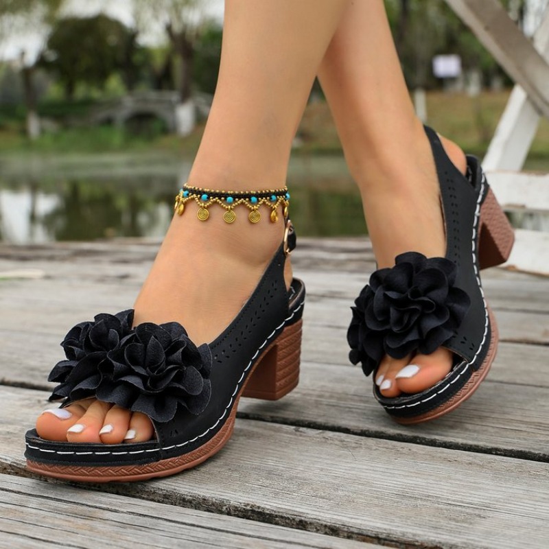 صنادل نسائية صيفية 2026 بتصميم - مراجعة Vintage And Modern Fashion وسعره