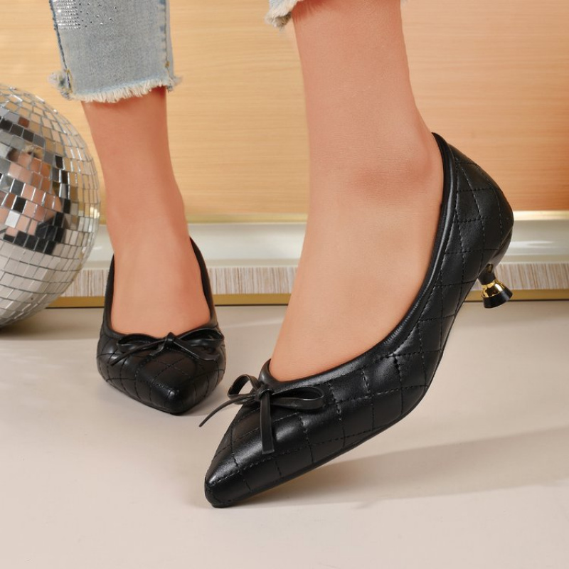 كعب كيتن مدبب مقدمه فيونكه فين - مراجعة Vintage Fashion Style وسعره