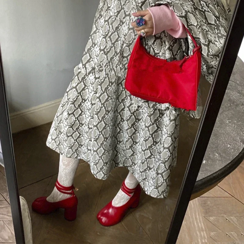 أحذية نسائية عصرية لربيع 2026  - مراجعة Vintage Fashion Style وسعره